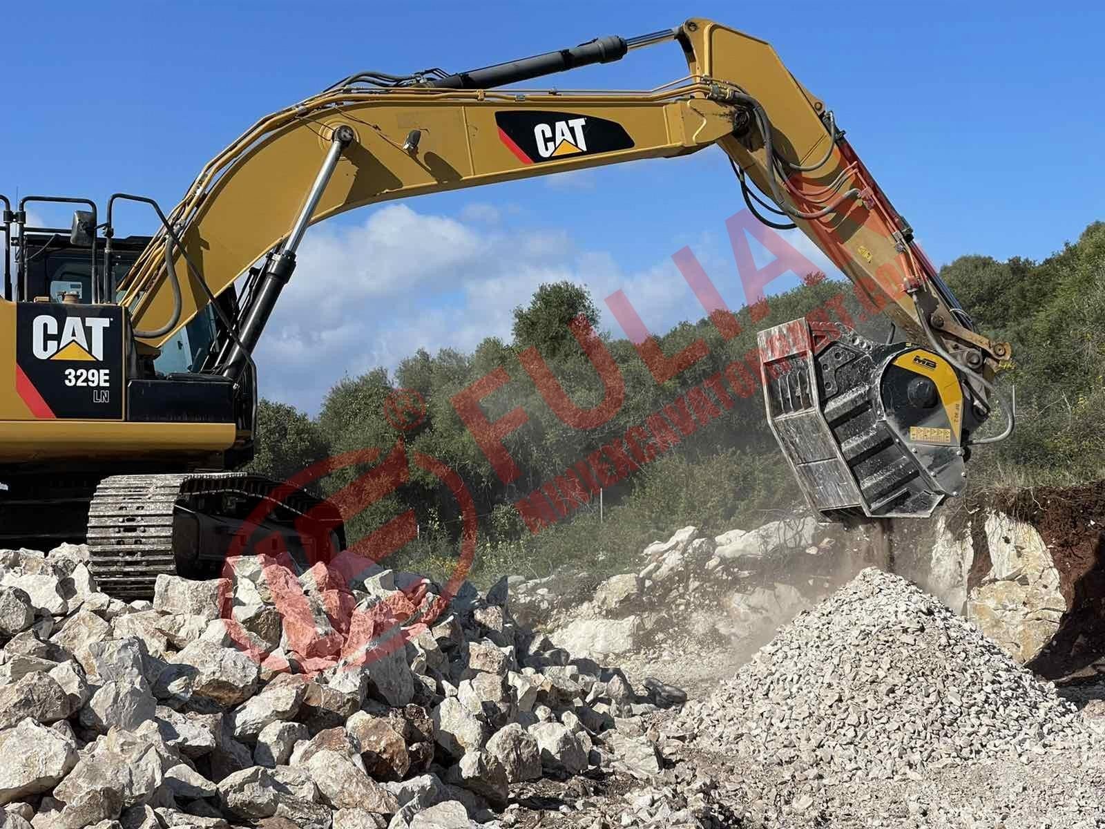 cat mini excavator