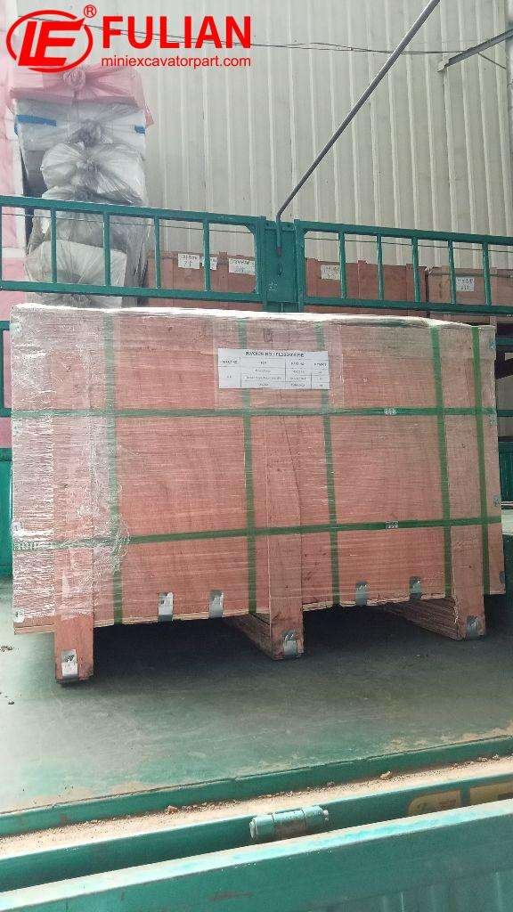 to russia, bottom rollers for  caterpillar (cat) 239d shipped (3)