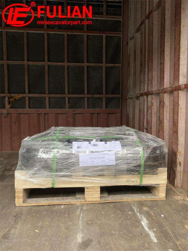 brunei dispatch kobolco k904b idlers take flight – precision engineering at its best (2)