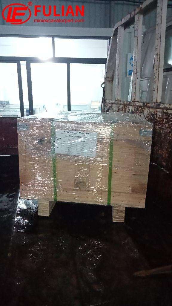 portugal welcomes another shipment of hitachi ex200 1 sprockets! (1)
