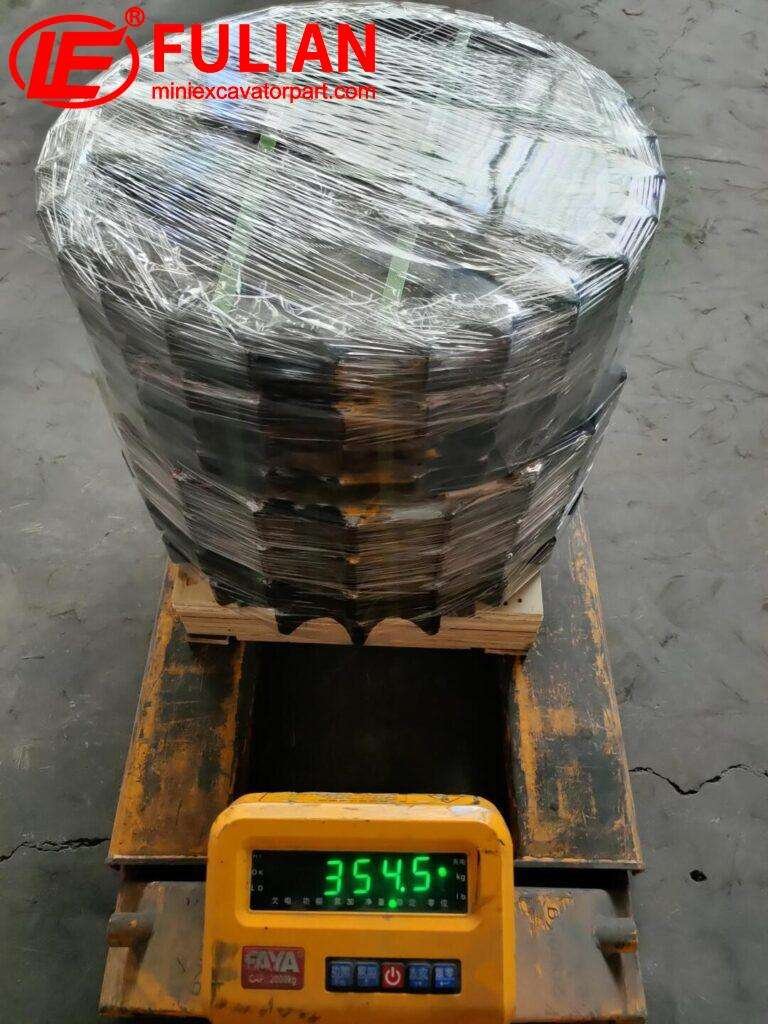 stronger than ever – hitachi ex200 1 sprockets land in portugal! (1)