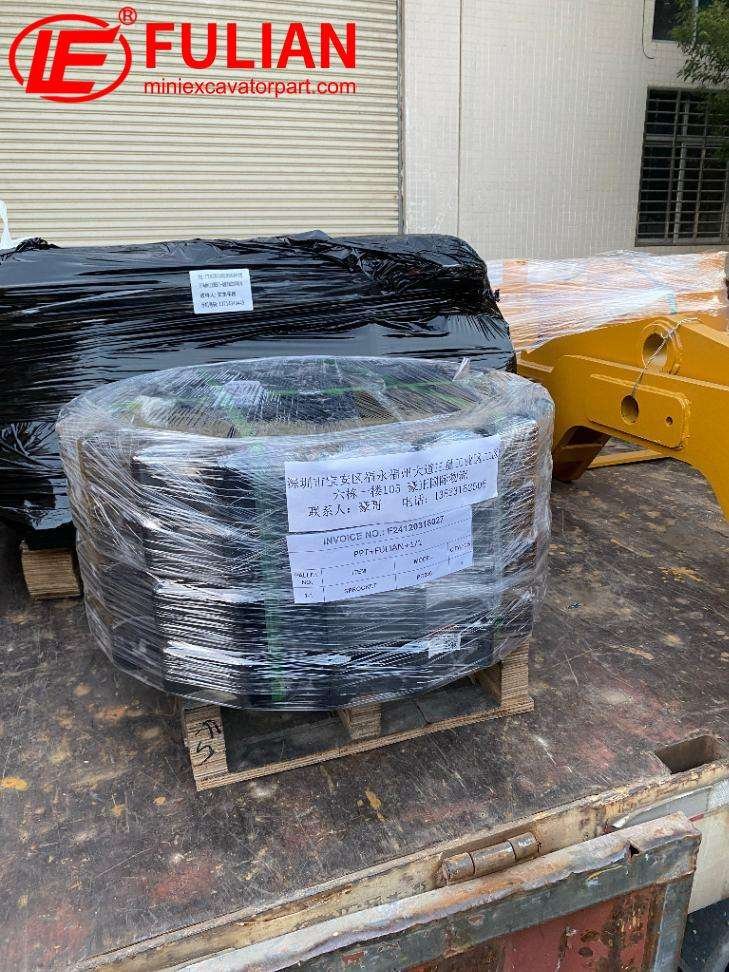 to polynesia, sprockets for komatsu pc20 shipped (2)